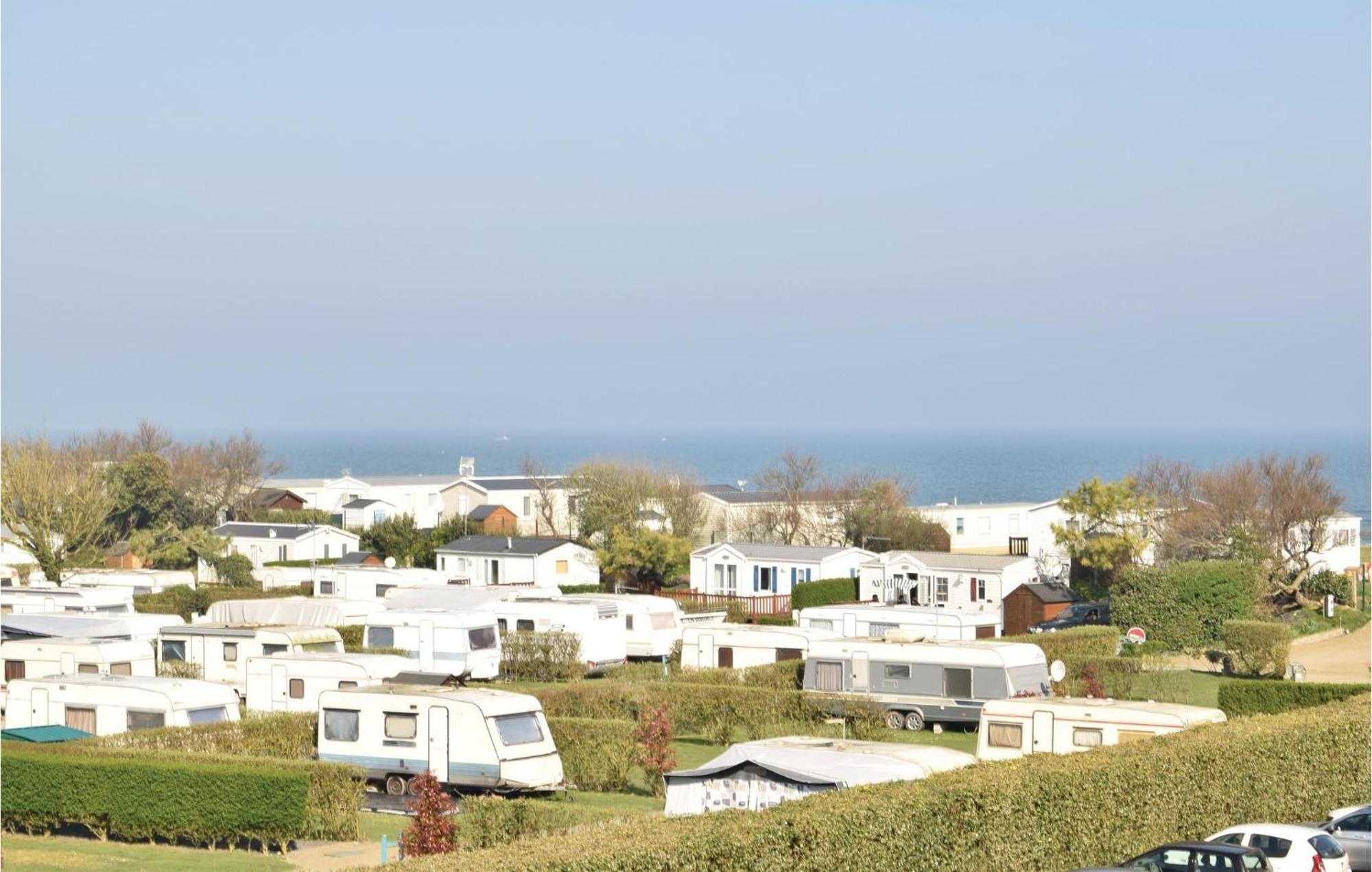 1 Bedroom Nice Apartment In Grandcamp Maisy Grandcamp-Maisy Exterior foto